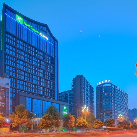 Holiday Inn Express Leshan City Square By Ihg High Speed Rail And Leshan Giant Buddha Екстериор снимка