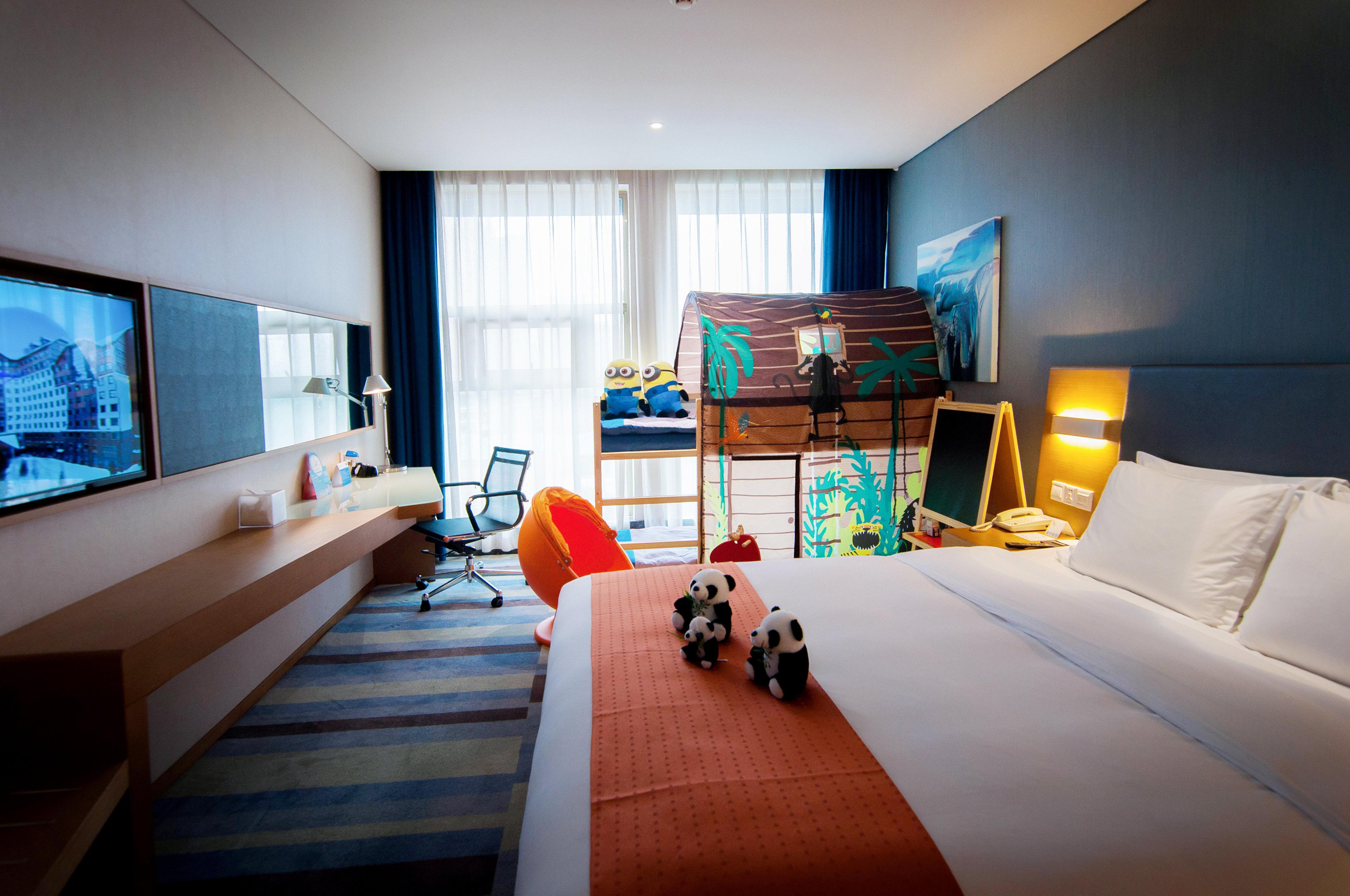 Holiday Inn Express Leshan City Square By Ihg High Speed Rail And Leshan Giant Buddha Екстериор снимка
