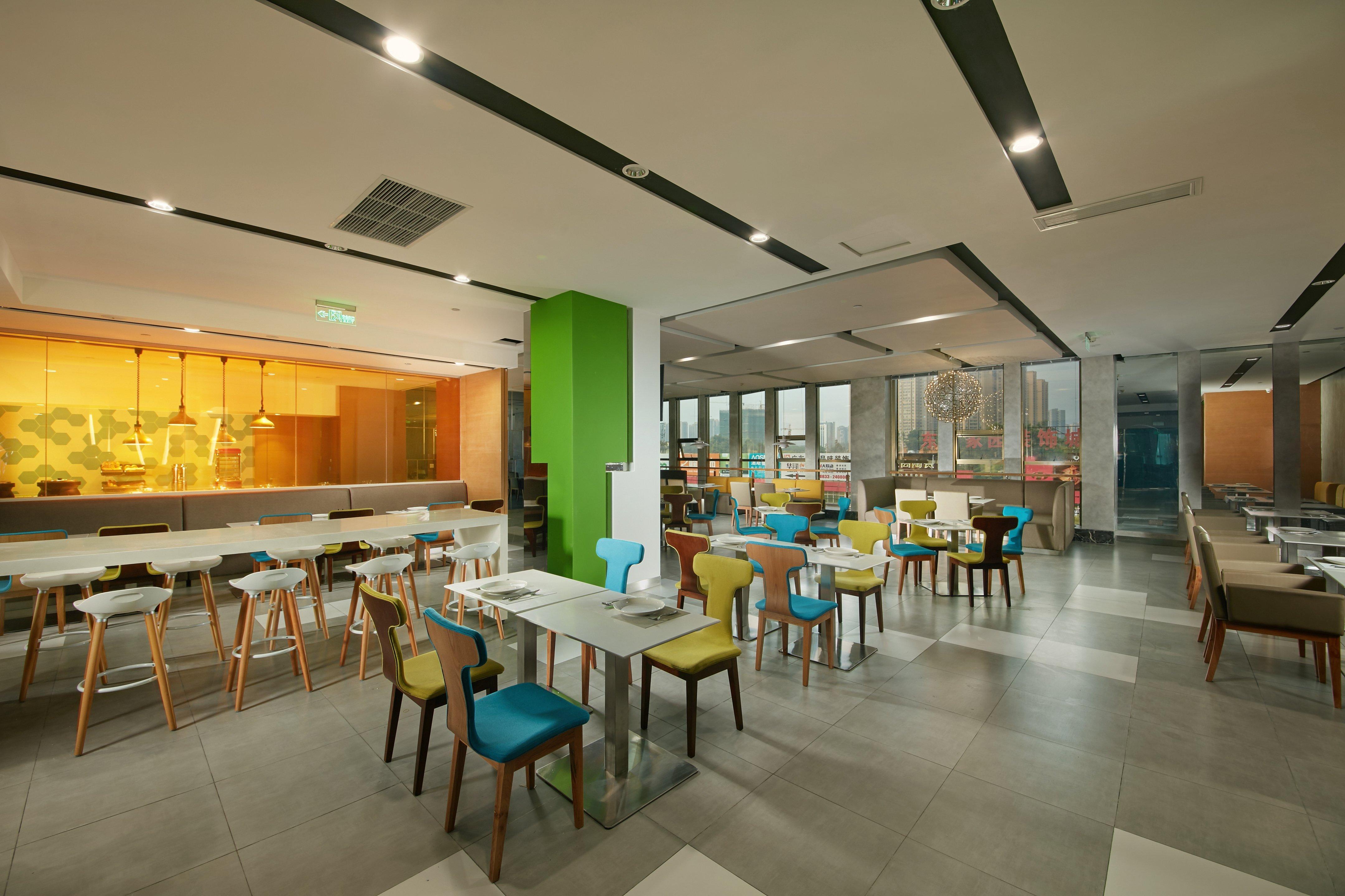 Holiday Inn Express Leshan City Square By Ihg High Speed Rail And Leshan Giant Buddha Екстериор снимка