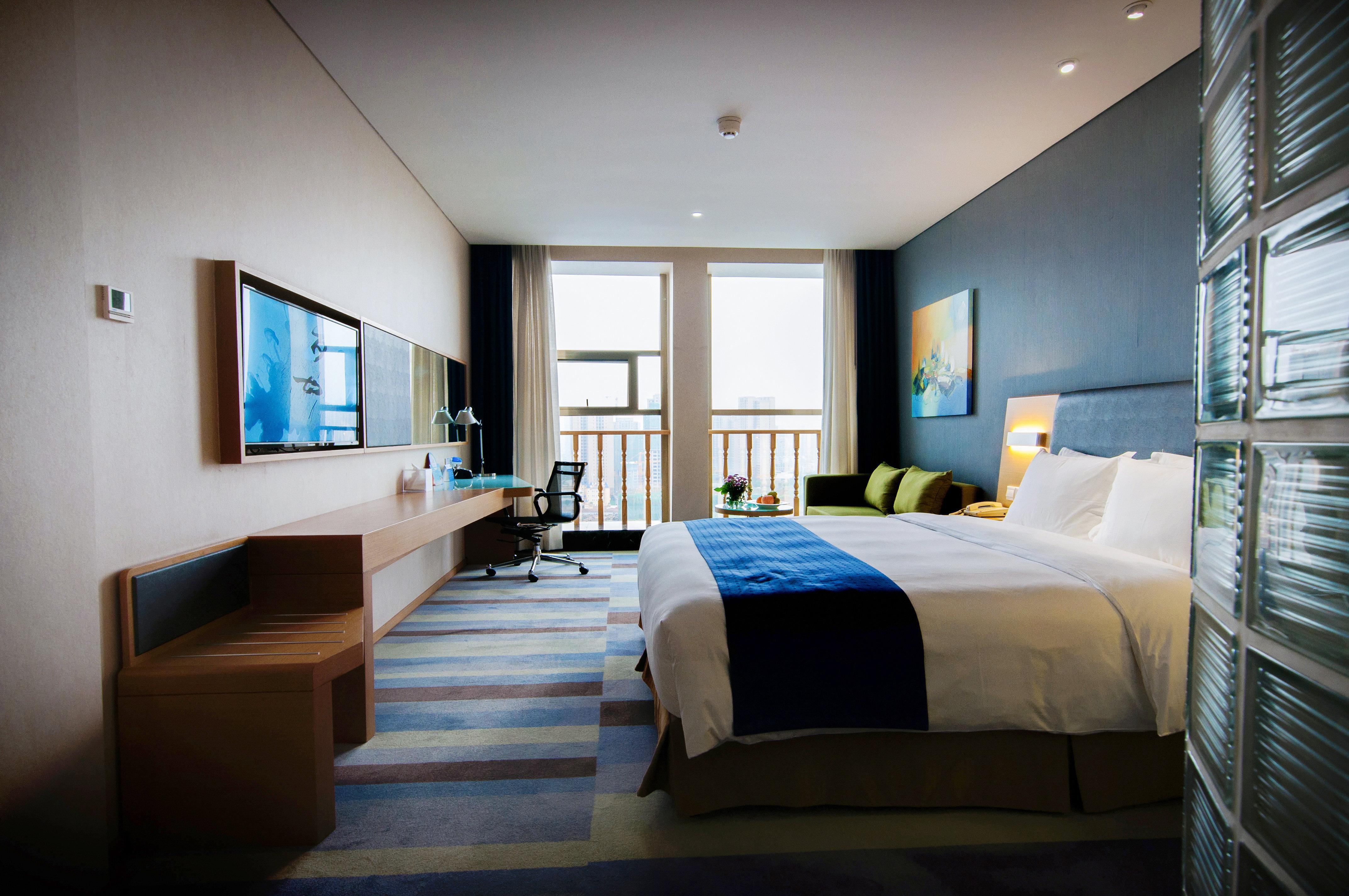 Holiday Inn Express Leshan City Square By Ihg High Speed Rail And Leshan Giant Buddha Екстериор снимка