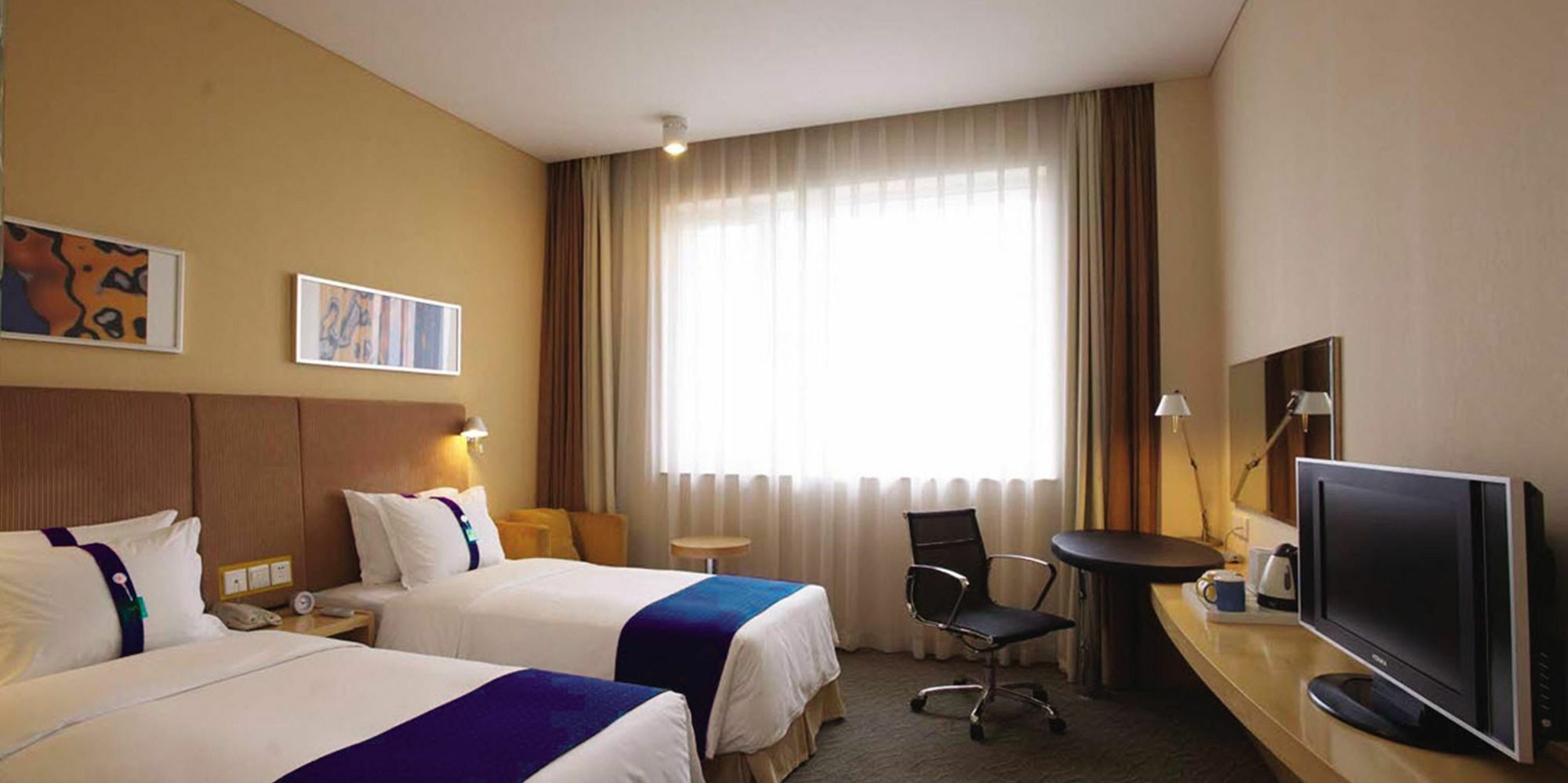 Holiday Inn Express Leshan City Square By Ihg High Speed Rail And Leshan Giant Buddha Екстериор снимка
