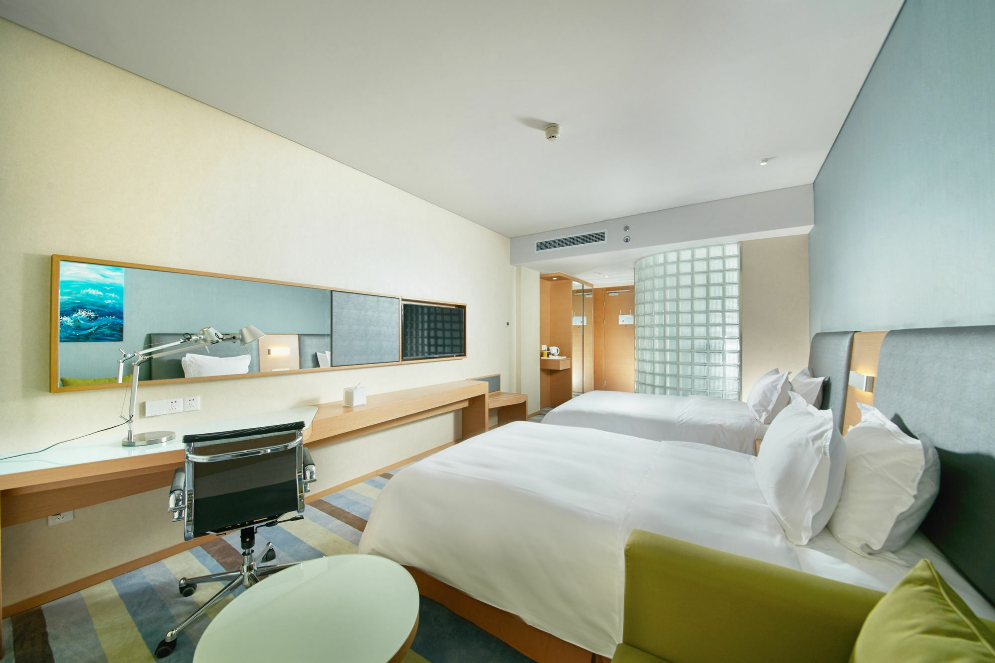 Holiday Inn Express Leshan City Square By Ihg High Speed Rail And Leshan Giant Buddha Екстериор снимка
